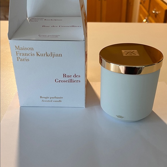 Maison Francis Kurkdjian white and burgundy scented candle with gold lid - Picture 7 of 11